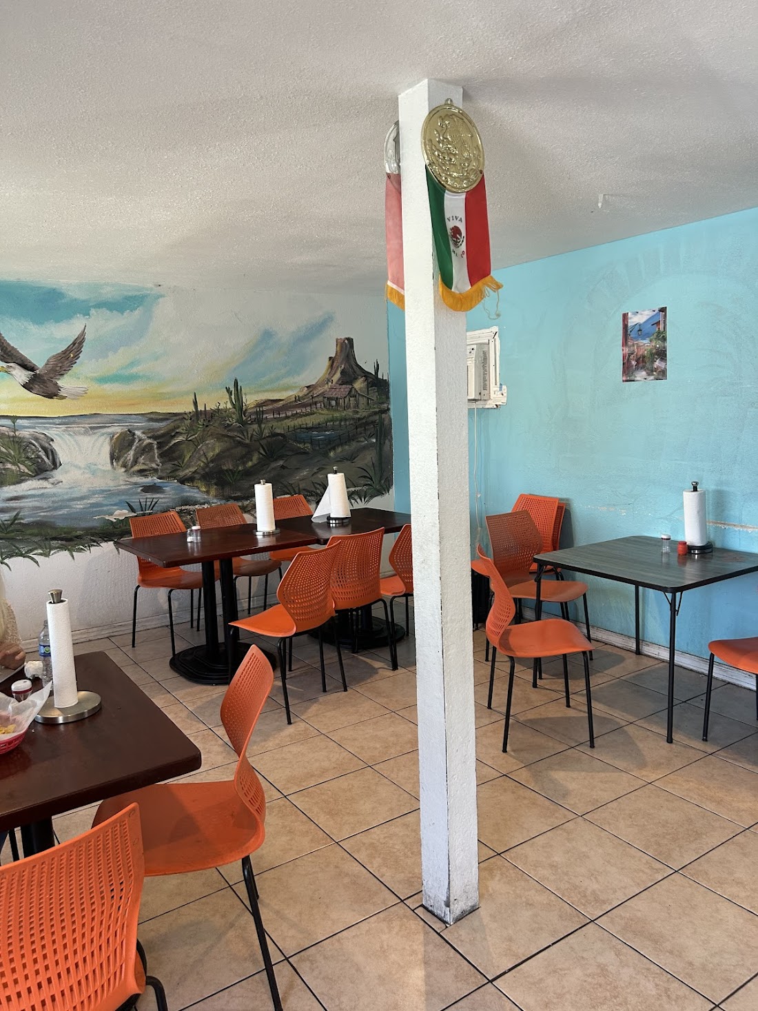 El Paraiso Restaurant y Taqueria